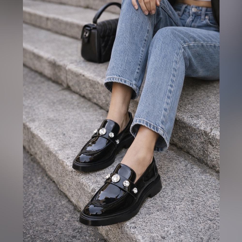 Brand New Stuart Weitzman Suki II Loafer Crystal Black Patent Leather Size 7.5
